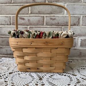 1999 Longaberger natural large berry basket w/stationary handle, liner & prot